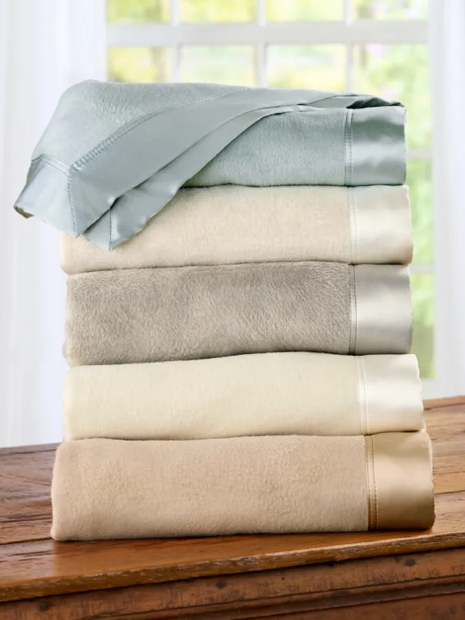 All-Season Silk and Cotton Blanket