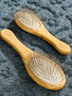 Bass Wire Pin Oval Pet Brush