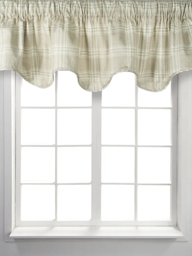 Bentley Plaid Lined Rod Pocket Scalloped Valance