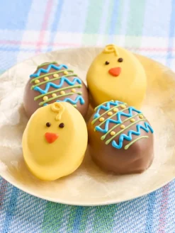 Chicks and Eggs Easter Cake Bites