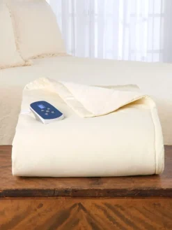 Comfort Plush Velvety Fleece Microfiber Heated Blanket