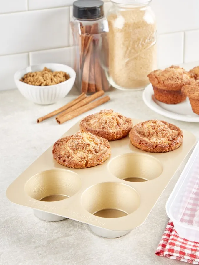 Compact 5-Piece Aluminum Bakeware Set