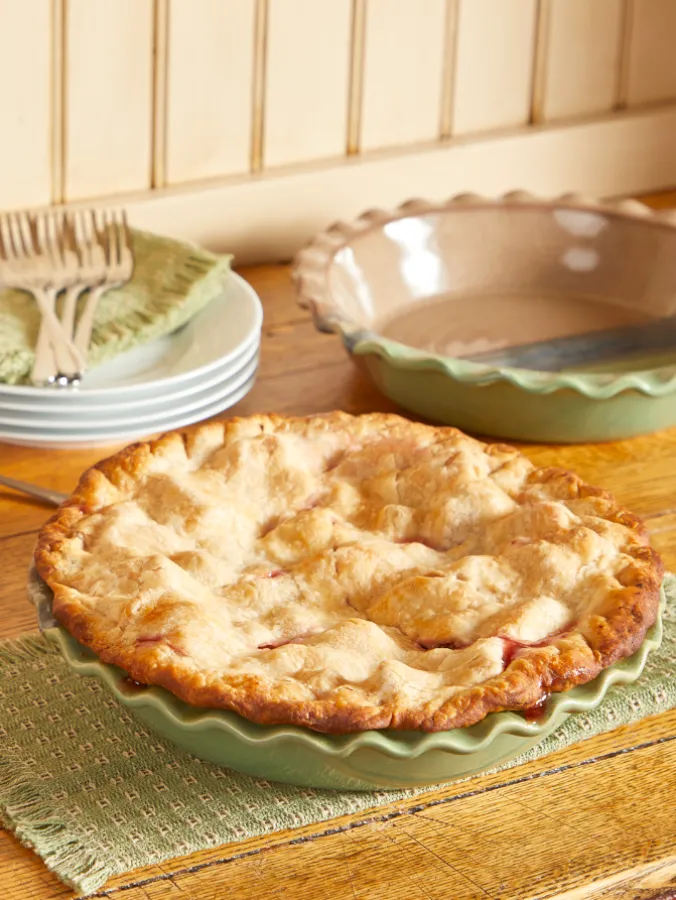 Deep-Dish Ceramic Pie Plate