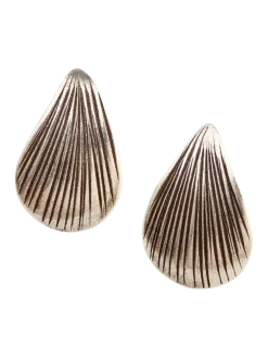 Etched Scallop Stud Earrings