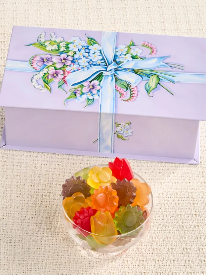 Floral Ribbon Candy Tin With Flower Gummies