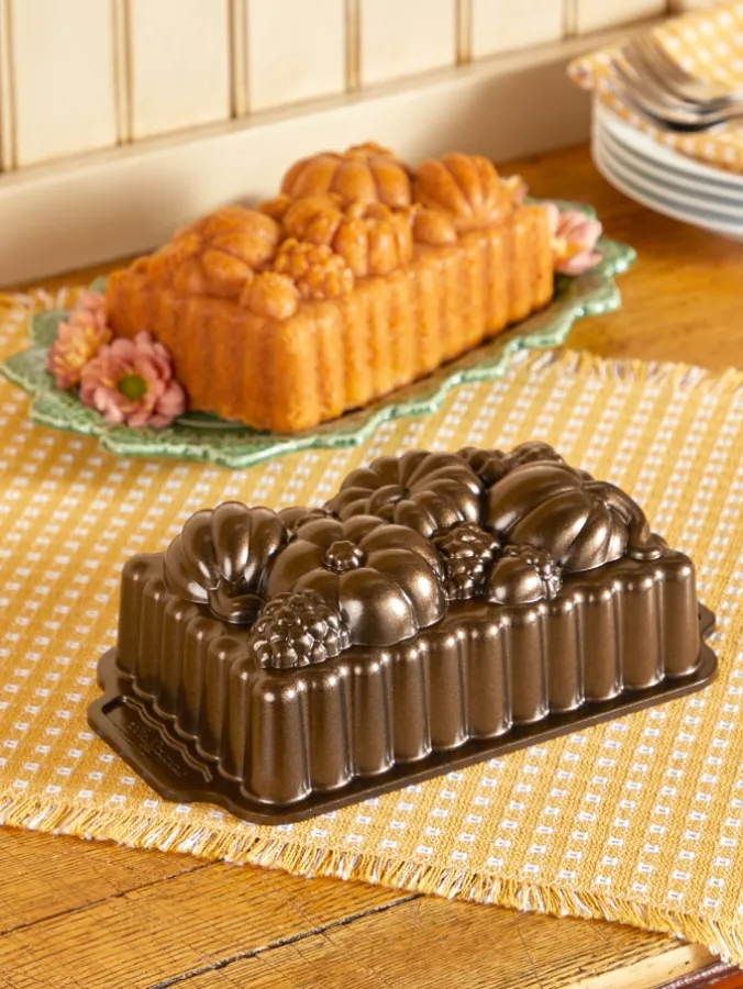 Harvest Bounty Aluminum Loaf Pan