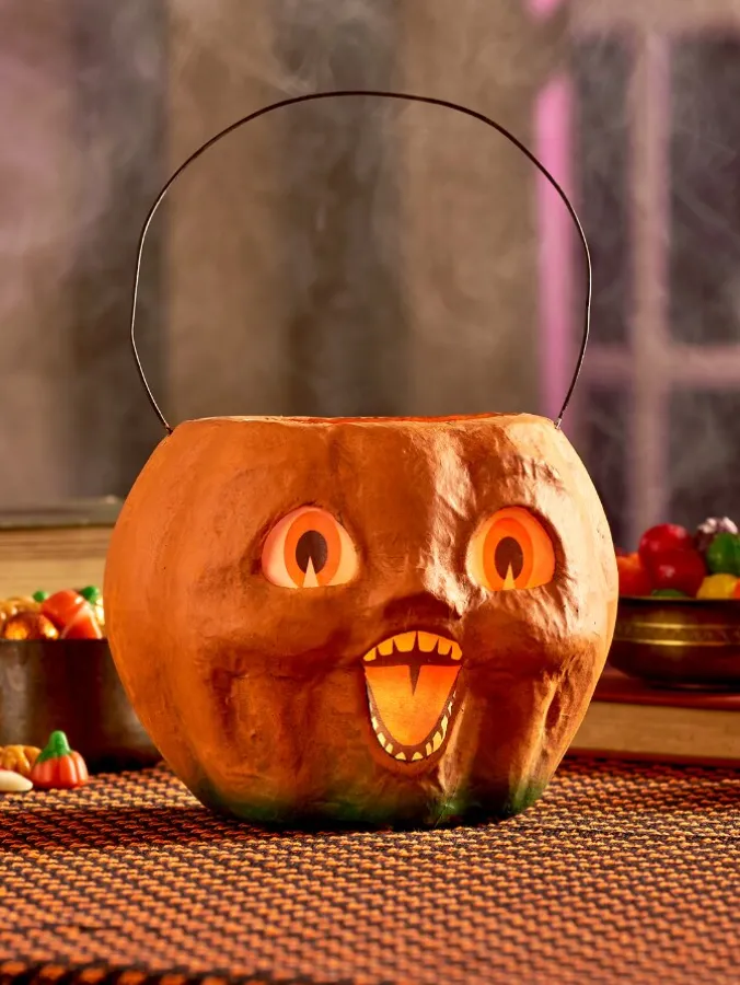 Jack-o'-Lantern Papier-Mache Halloween Bucket