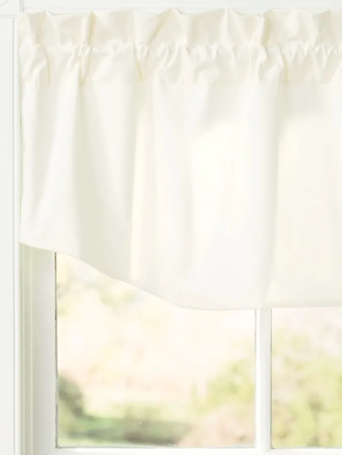 Jane's Plain and Simple Rod Pocket Tapered Valance by Country Curtains®