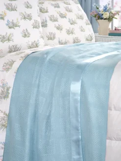 Lightweight Waffle-Weave Acrylic Blanket