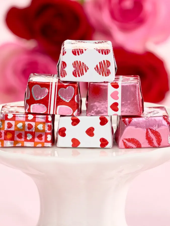 Milk Chocolate Foiled Valentine Presents, 10 Ounce Bag