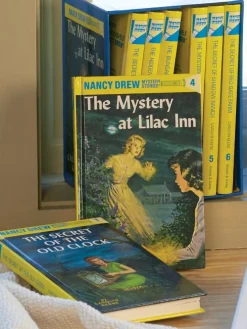 Nancy Drew Book Collection, 8-Volume Set