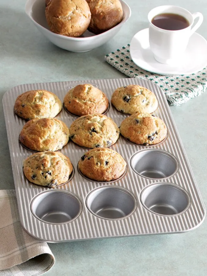 Nonstick 12-Cup Muffin Pan