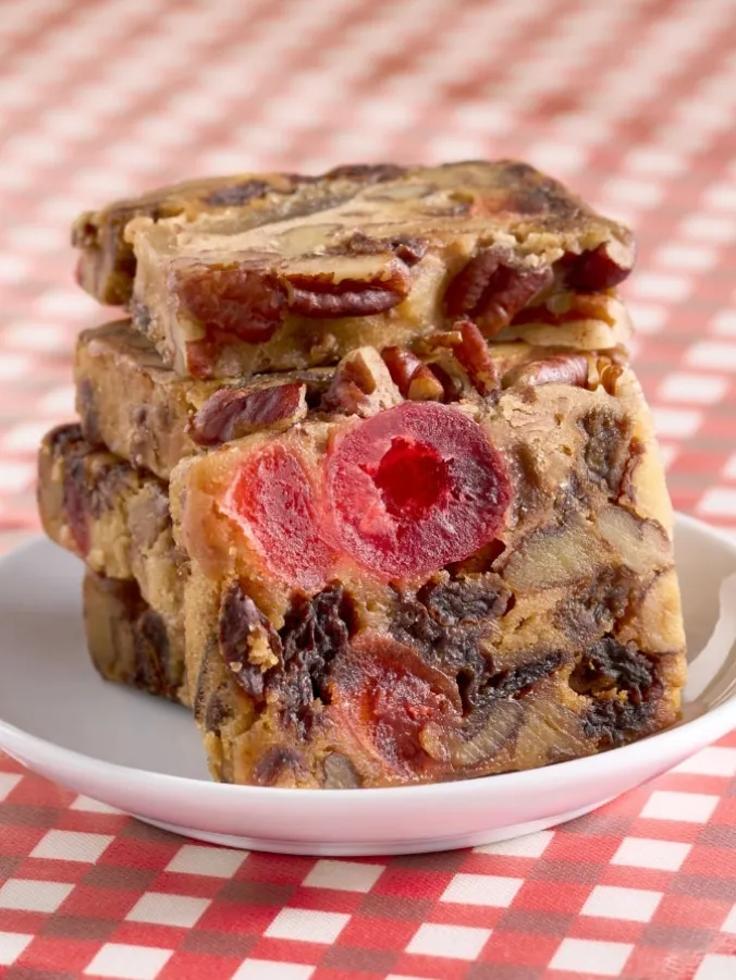 Old English Liquor Fruitcake Slices, 1 lb. 2 oz.