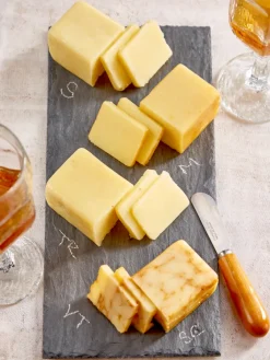 One Pound Deluxe Cheddar Sampler