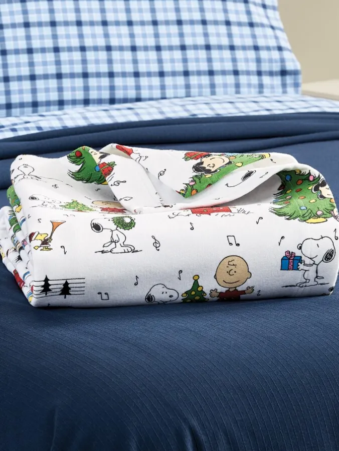 Peanuts Christmas Caroling Portuguese Cotton Double-Flannel Blanket