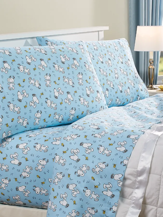Peanuts Dancing Snoopy and Woodstock Portuguese Cotton Flannel Sheet Set