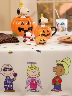Peanuts Halloween Matte-Finish Oilcloth Tablecloth