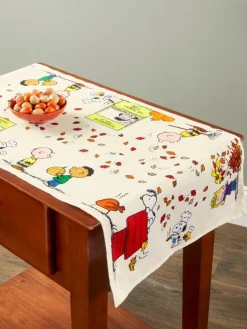 Peanuts Thanksgiving Matte-Finish Oilcloth Table Runner