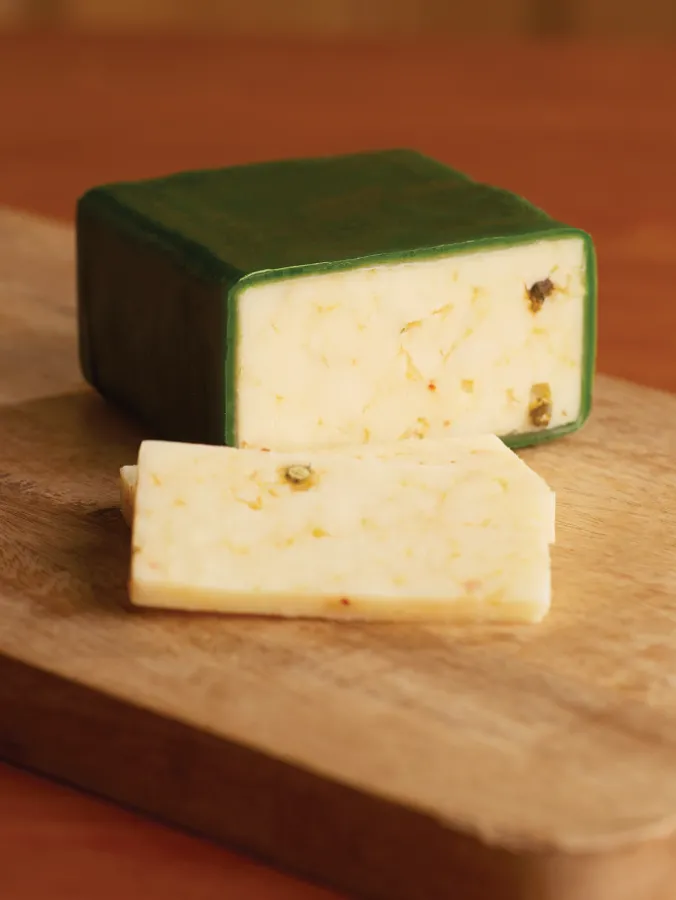 Plymouth Garlic Peppercorn Cheese