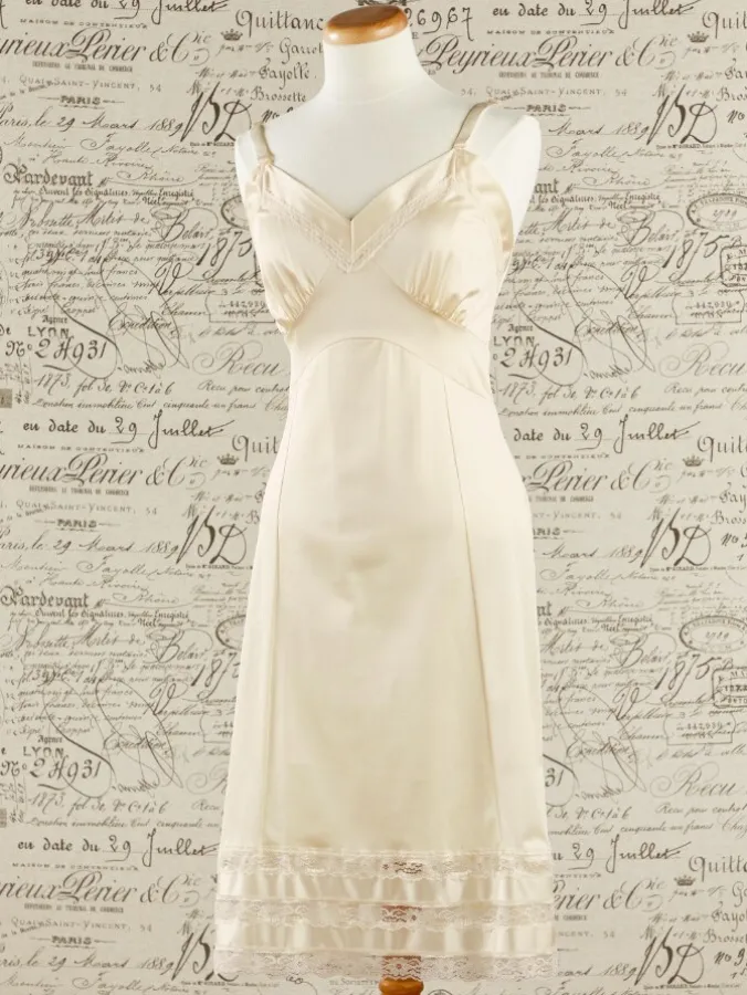 Snip-to-Fit Nylon Full Slip