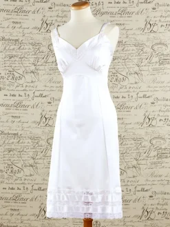 Snip-to-Fit Nylon Full Slip