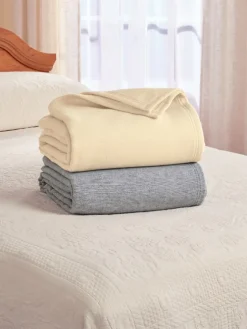 Soft and Lofty Wool and Cotton Blanket