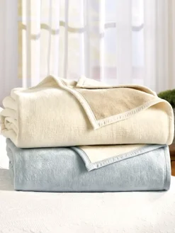Soft-Touch Solid Reversible Blanket