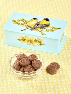 Sweet Goldfinch Tin With Milk Chocolate Coconut Clusters