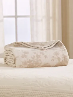 Ultra-Soft Jacquard Floral Toile Blanket