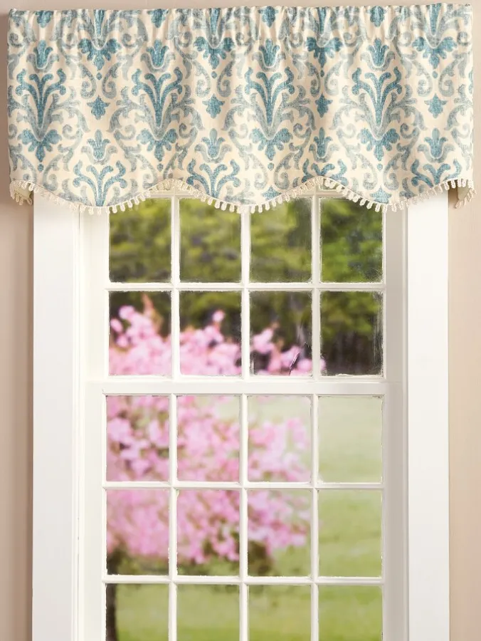 Venetian Brocade Lined Rod Pocket Scalloped Valance