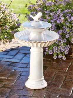 Vogel Two-Tiered Birdbath