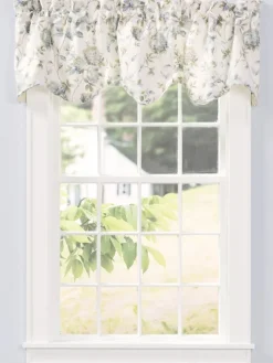 Whispering Hydrangea Lined Rod Pocket Scalloped Valance