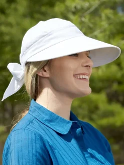 Women's Ball Cap With Oversized Visor