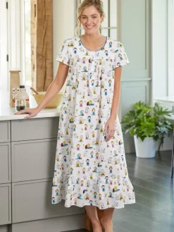 Women's Classic Peanuts Cotton Nightgown